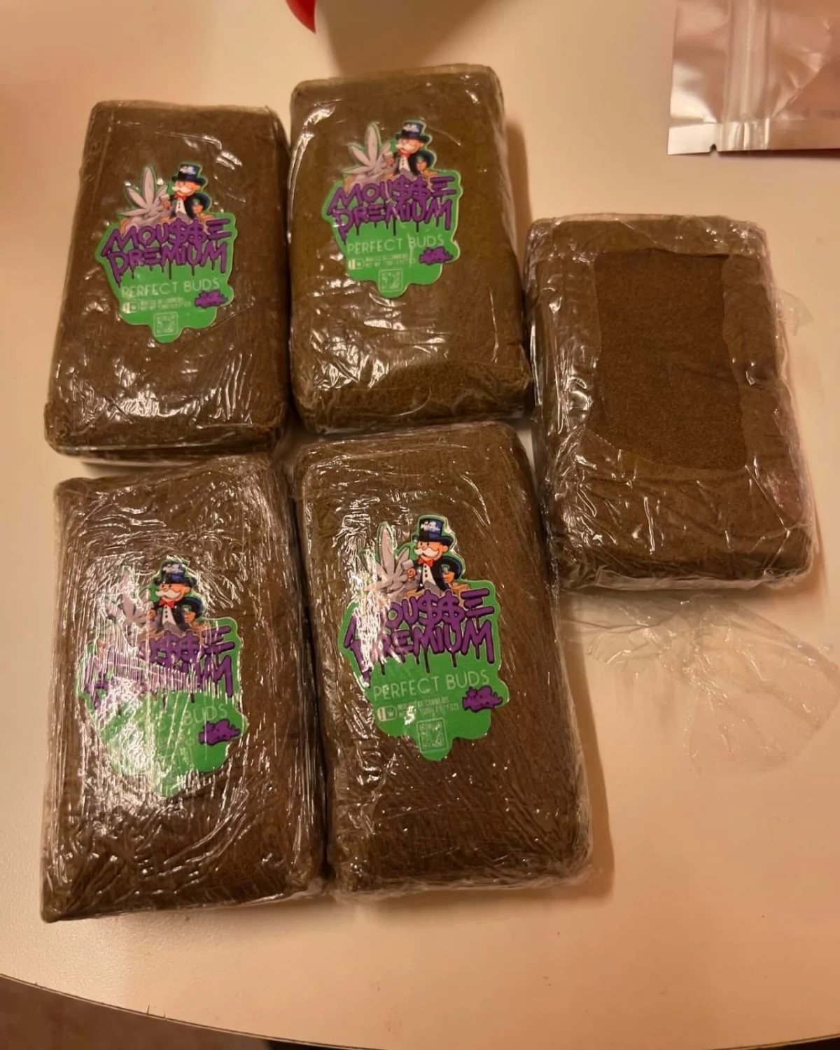 Bubble-Gum-Mousse-Hash-4-5 Bubble Gum Mousse Hash
